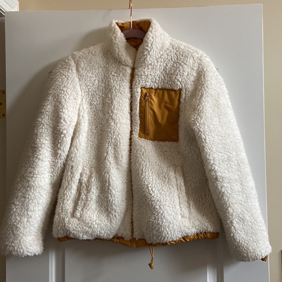 Beautiful reversible Sherpa bomber style jacket - Picture 2 of 6